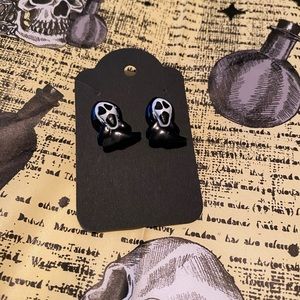 Scream face earrings